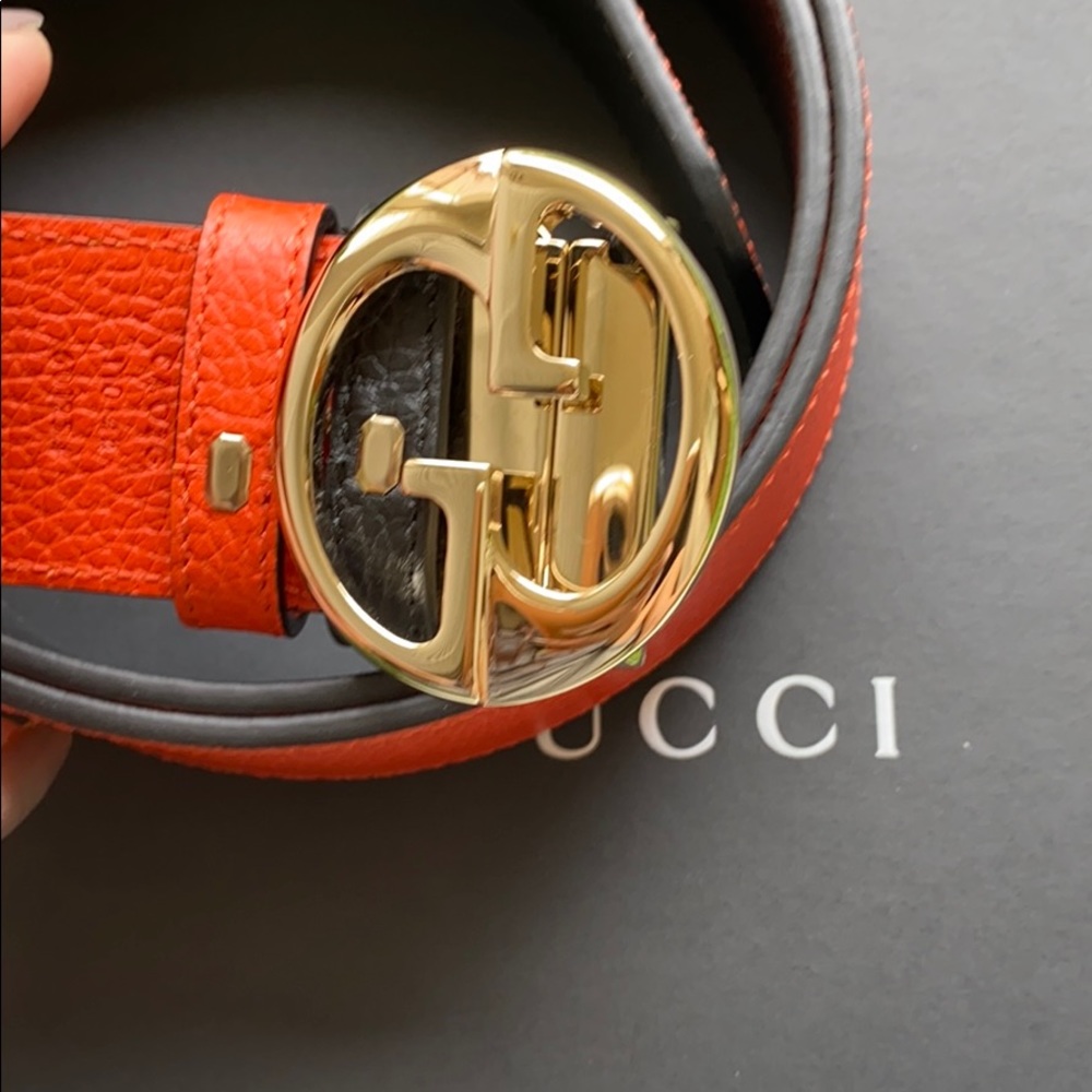 SOLD!!! Authentic Gucci women’s reversible belt